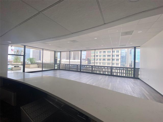 2016 Main Street 1702, Houston, TX 77002