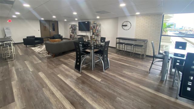2016 Main Street 1702, Houston, TX 77002