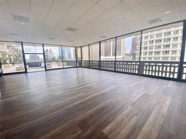 2016 Main Street 1702, Houston, TX 77002