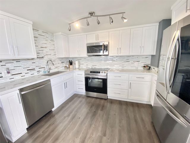 2016 Main Street 1702, Houston, TX 77002