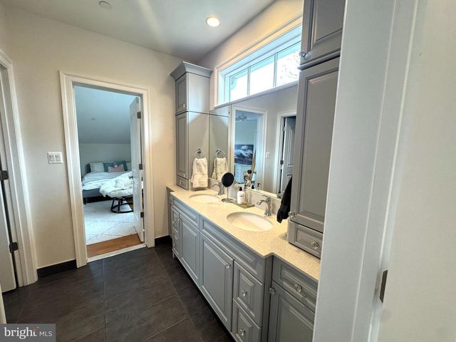 7318 BURDETTE CT, Bethesda, MD 20817