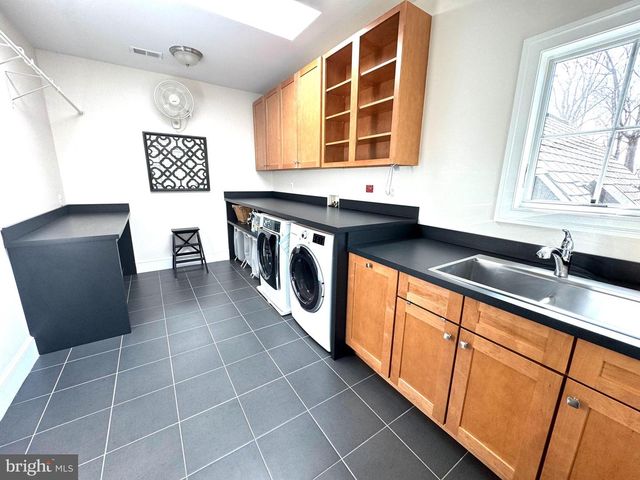 7318 BURDETTE CT, Bethesda, MD 20817