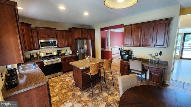 1726 2ND, West Deptford, NJ 08086