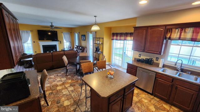 1726 2ND, West Deptford, NJ 08086