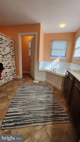 1726 2ND, West Deptford, NJ 08086