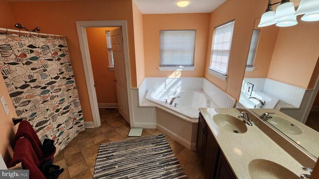 1726 2ND, West Deptford, NJ 08086