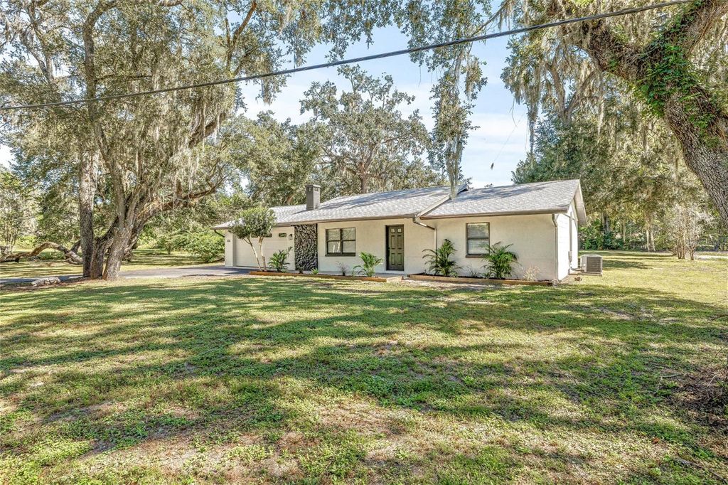 5164 LAKEWOOD DRIVE, Dade City, FL 33523