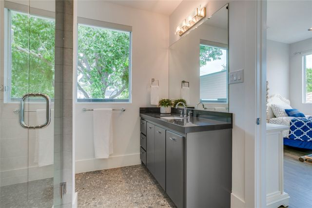 6411 Azalea Lane, Dallas, TX 75230