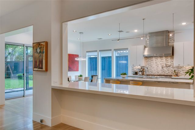 6411 Azalea Lane, Dallas, TX 75230