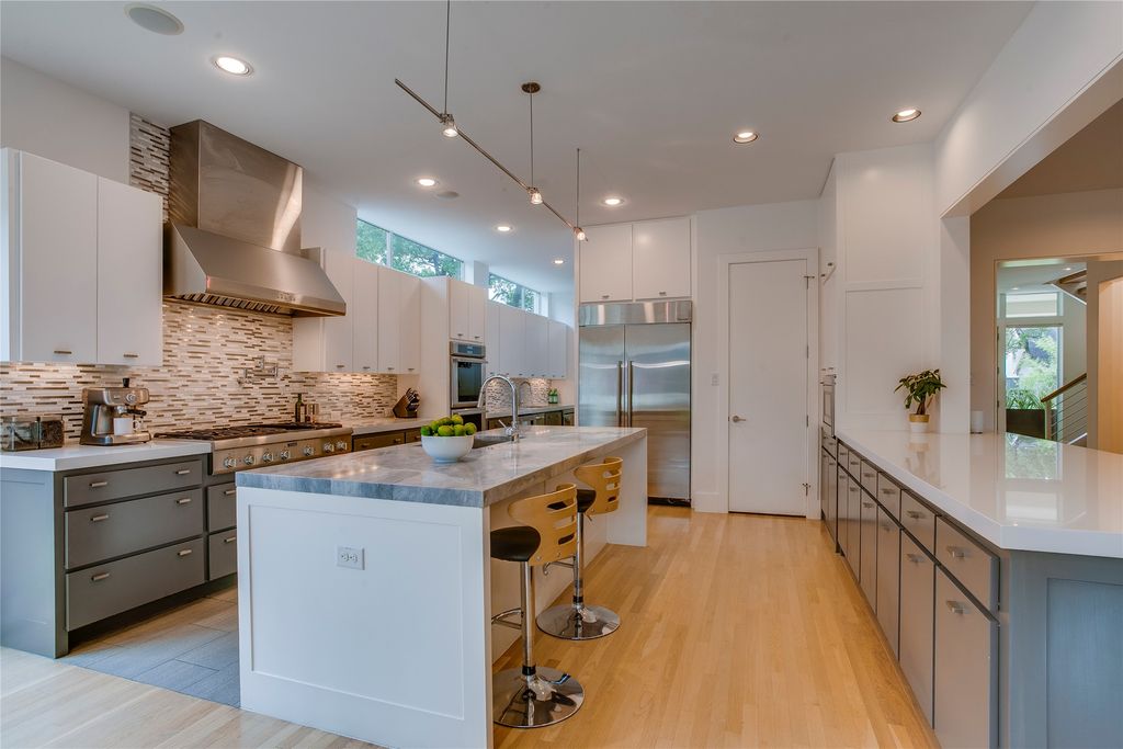 6411 Azalea Lane, Dallas, TX 75230