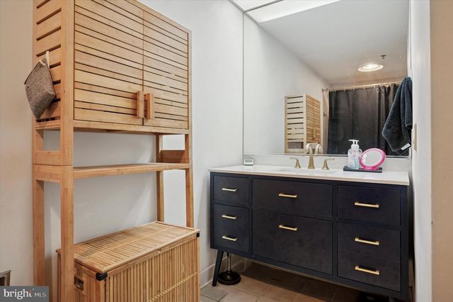 1100 VINE ST #1409, Philadelphia, PA 19107