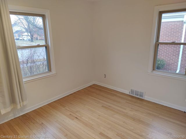 1910 McMillan Street, Dearborn, MI 48128