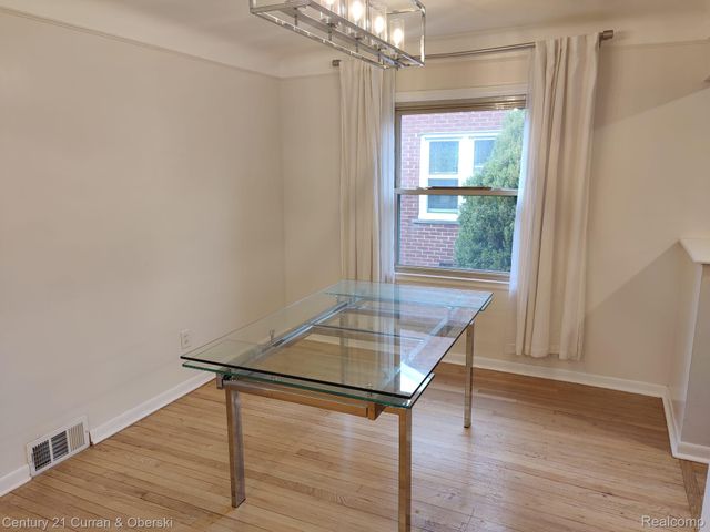 1910 McMillan Street, Dearborn, MI 48128