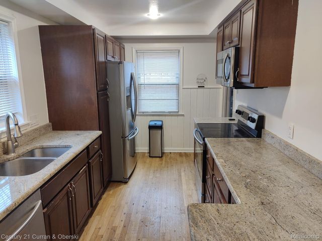 1910 McMillan Street, Dearborn, MI 48128