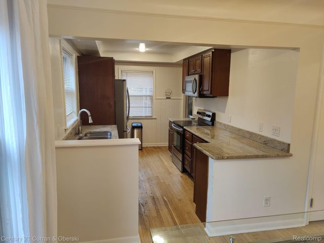 1910 McMillan Street, Dearborn, MI 48128