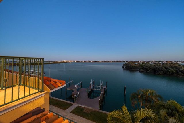 903 HARBOR DRIVE, Belleair Beach, FL 33786