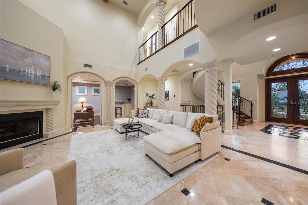 Image 11 of property listing at 903 HARBOR DRIVE, Belleair Beach, FL 33786