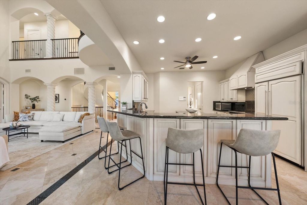 Image 13 of property listing at 903 HARBOR DRIVE, Belleair Beach, FL 33786