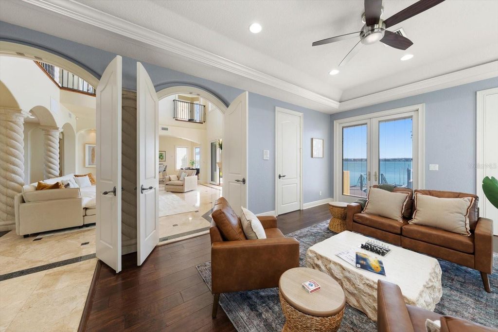 Image 23 of property listing at 903 HARBOR DRIVE, Belleair Beach, FL 33786