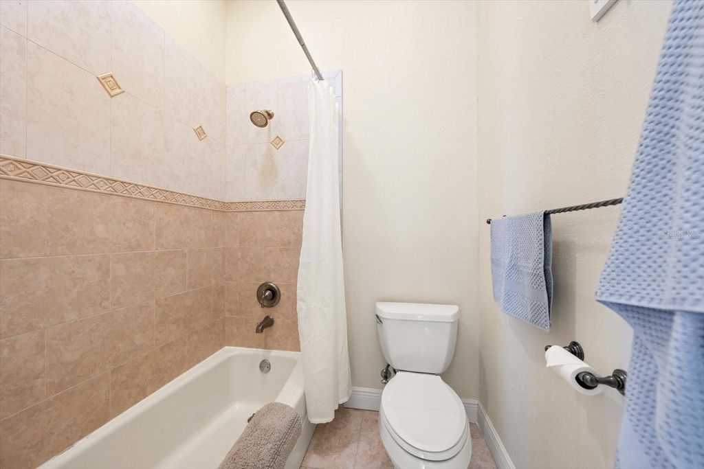 Image 44 of property listing at 903 HARBOR DRIVE, Belleair Beach, FL 33786