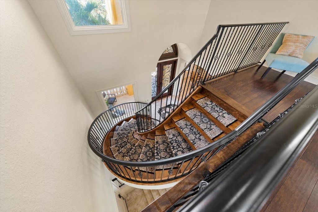 Image 48 of property listing at 903 HARBOR DRIVE, Belleair Beach, FL 33786