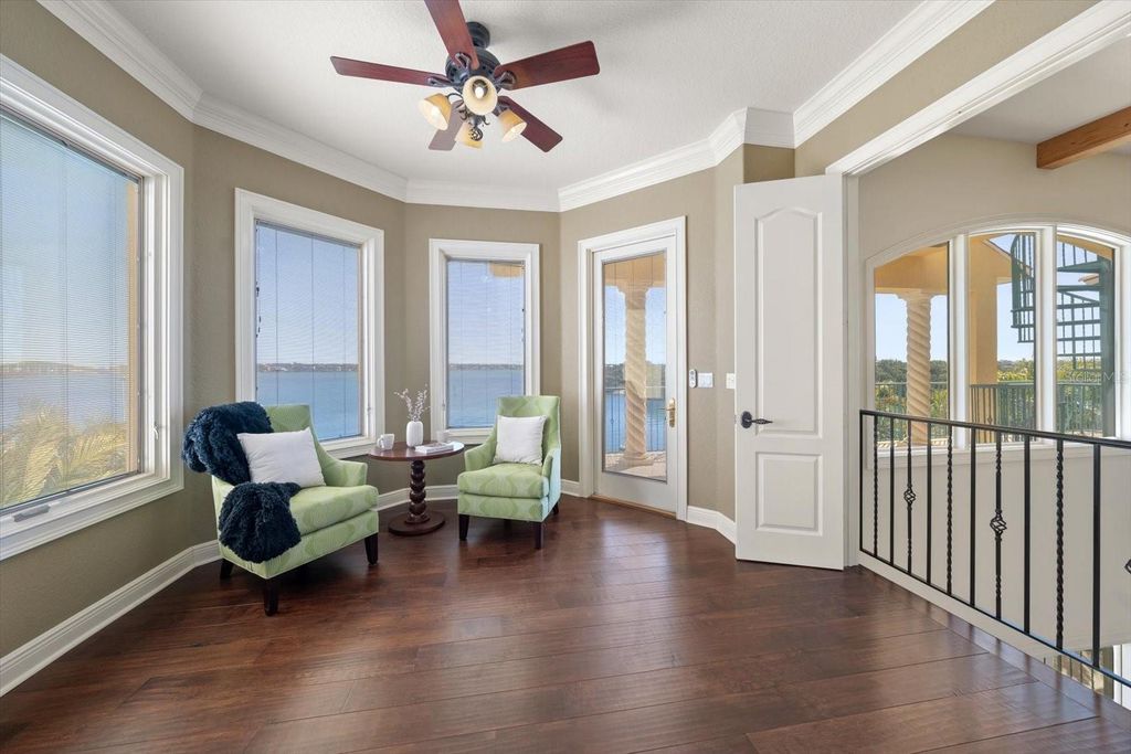 Image 49 of property listing at 903 HARBOR DRIVE, Belleair Beach, FL 33786