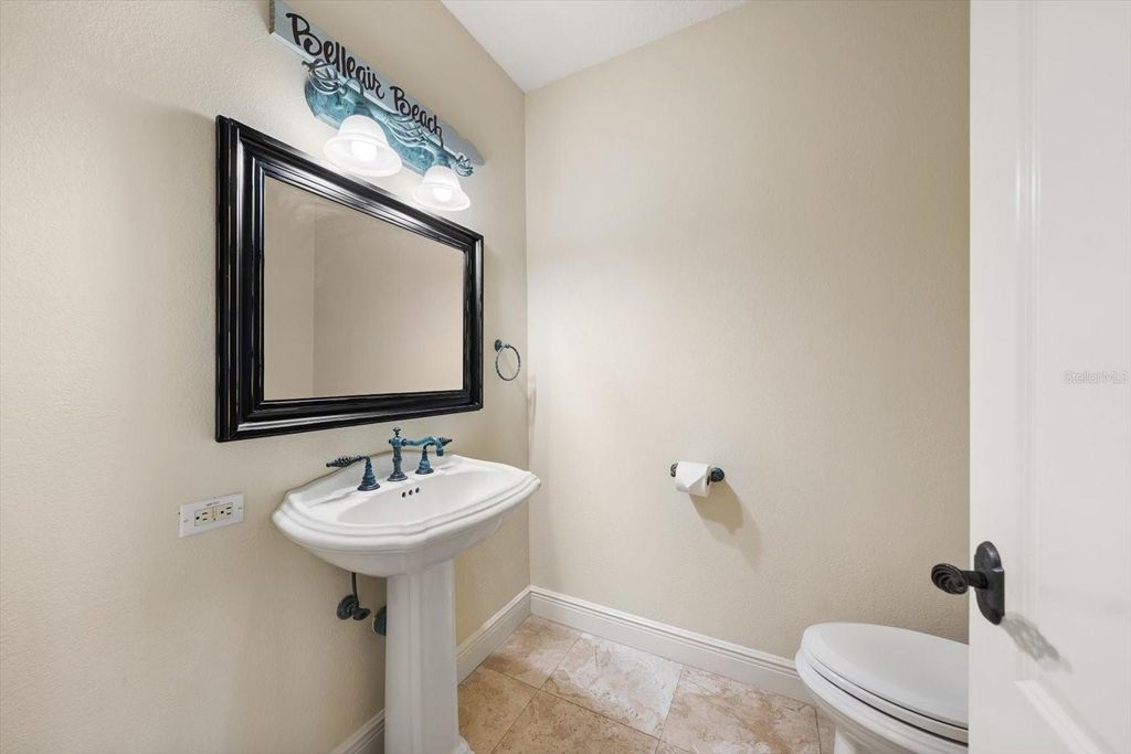 Image 52 of property listing at 903 HARBOR DRIVE, Belleair Beach, FL 33786