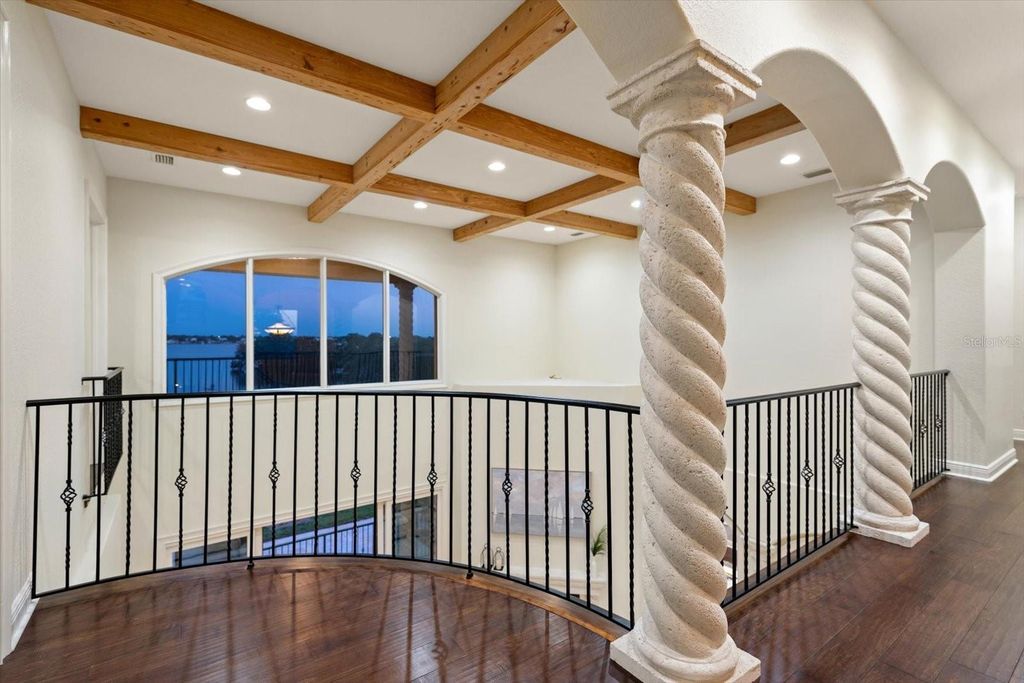 Image 53 of property listing at 903 HARBOR DRIVE, Belleair Beach, FL 33786