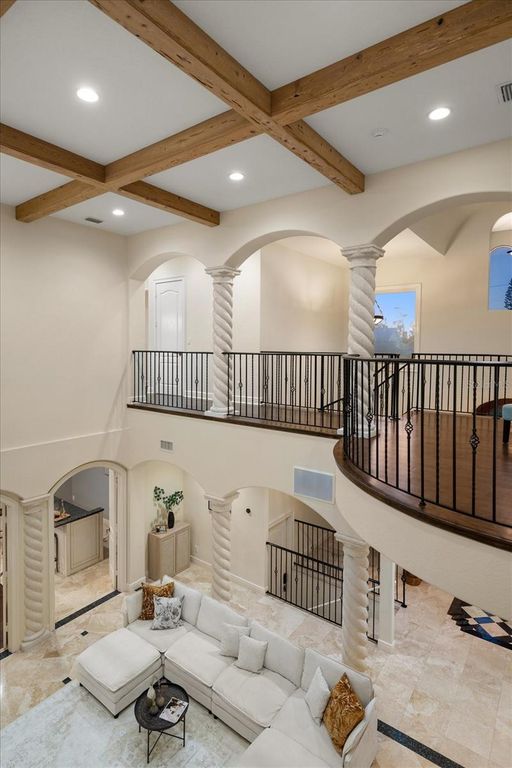 Image 57 of property listing at 903 HARBOR DRIVE, Belleair Beach, FL 33786