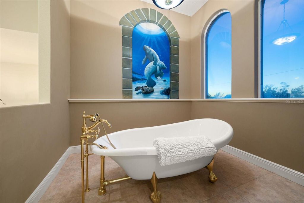 Image 58 of property listing at 903 HARBOR DRIVE, Belleair Beach, FL 33786