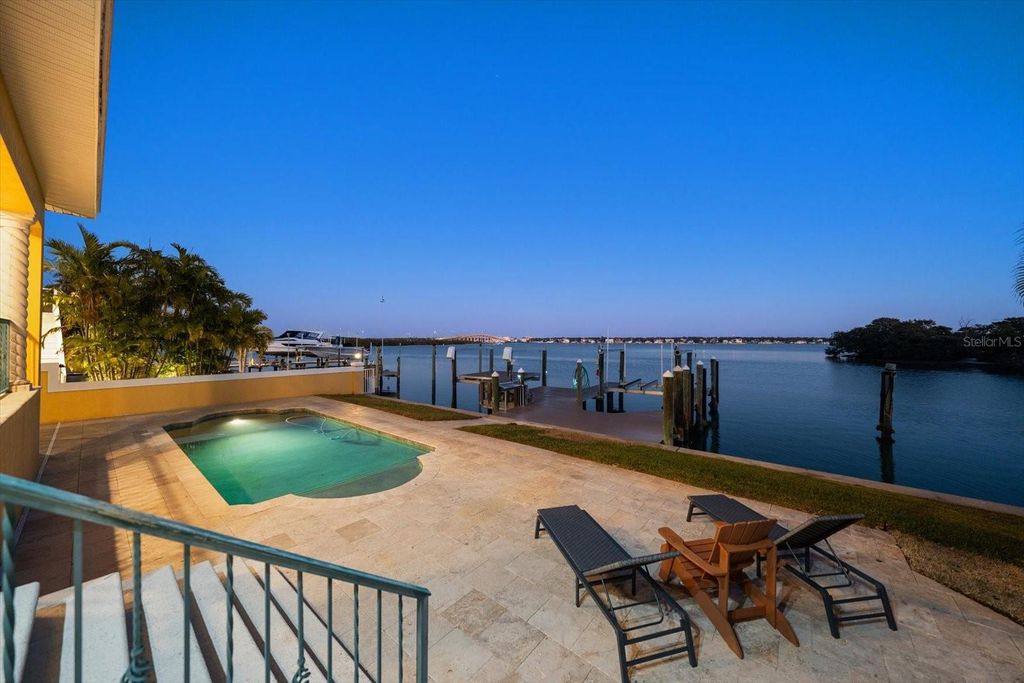 Image 90 of property listing at 903 HARBOR DRIVE, Belleair Beach, FL 33786
