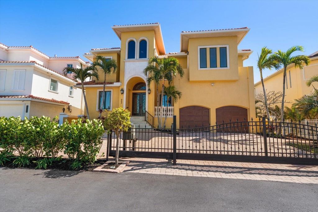 Image 100 of property listing at 903 HARBOR DRIVE, Belleair Beach, FL 33786