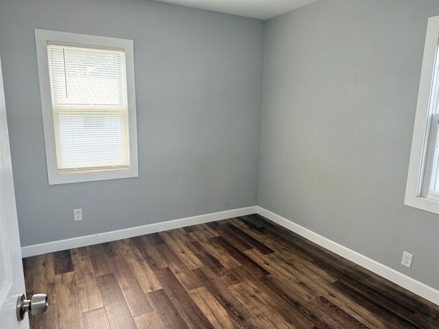1733 Falls Avenue, Waterloo, IA 50701