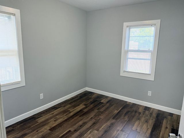 1733 Falls Avenue, Waterloo, IA 50701