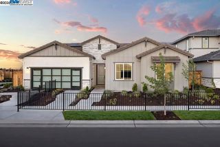 527 527 E Fiorino Street, Mountain House, CA 95391