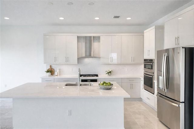 12770 Woodbury DR, Estero, FL 33928