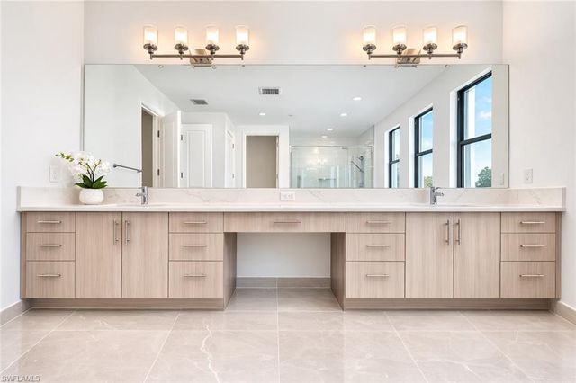 12770 Woodbury DR, Estero, FL 33928