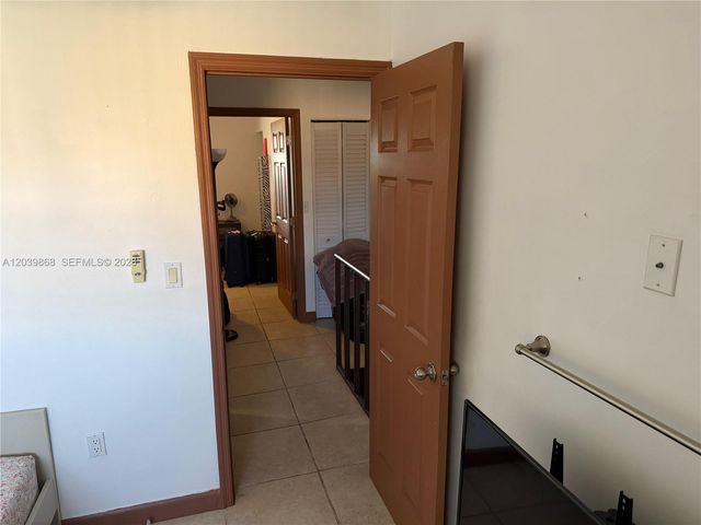 541 NW 82nd Court 375, Miami, FL 33126