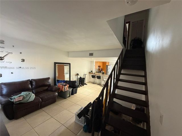 541 NW 82nd Court 375, Miami, FL 33126