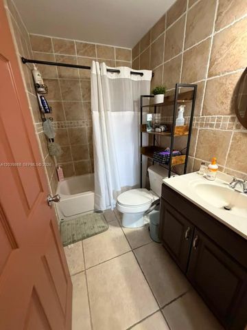 541 NW 82nd Court 375, Miami, FL 33126