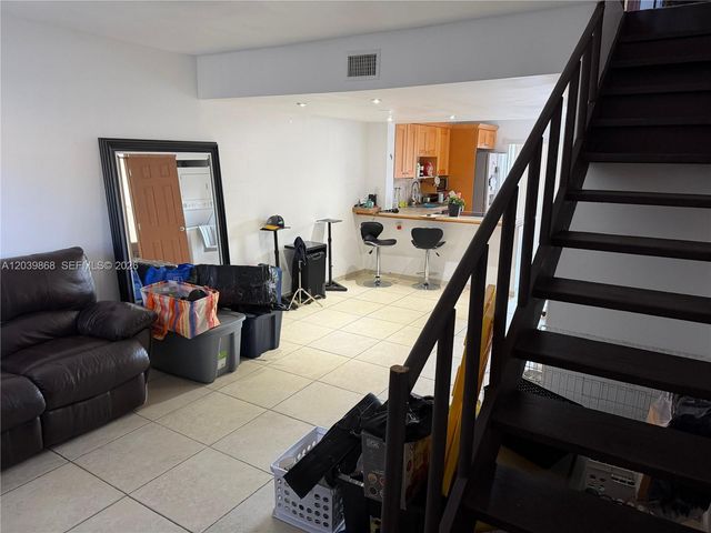 541 NW 82nd Court 375, Miami, FL 33126