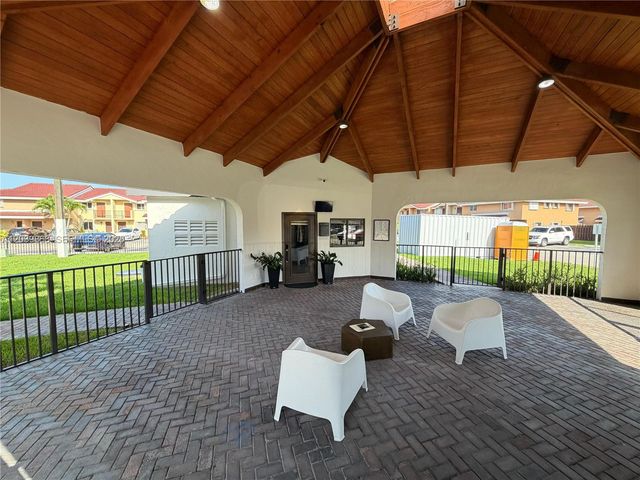 541 NW 82nd Court 375, Miami, FL 33126