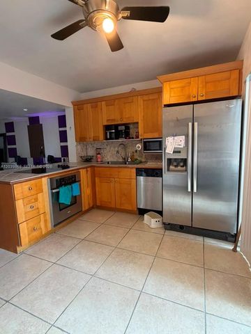 541 NW 82nd Court 375, Miami, FL 33126