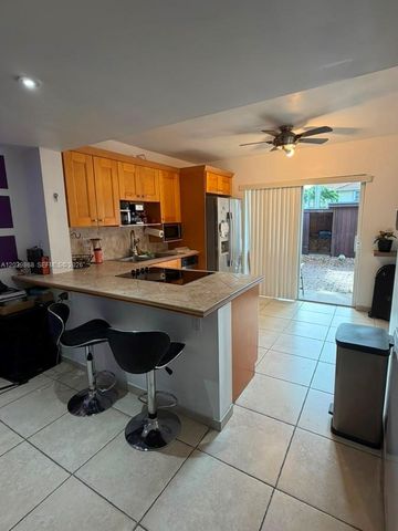 541 NW 82nd Court 375, Miami, FL 33126