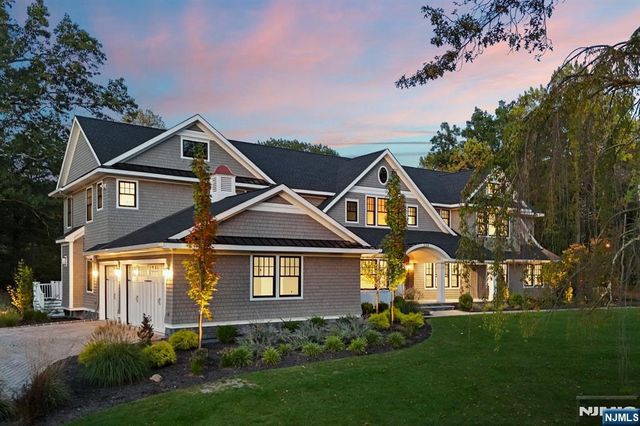 330 Hartshorn Drive, Millburn, NJ 07078