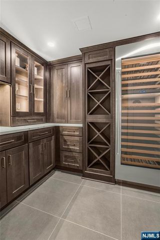 330 Hartshorn Drive, Millburn, NJ 07078