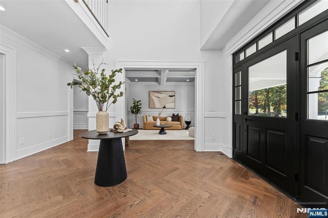 330 Hartshorn Drive, Millburn, NJ 07078