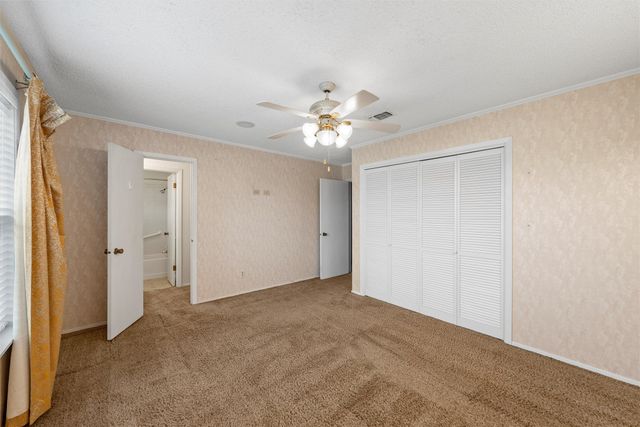 802 S Old Temple Road, Hewitt, TX 76643