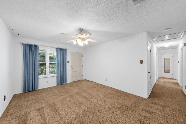 802 S Old Temple Road, Hewitt, TX 76643