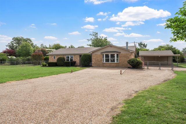 802 S Old Temple Road, Hewitt, TX 76643